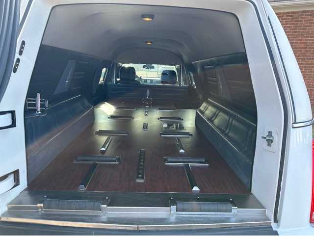 Cadillac hearse DTS Image 3